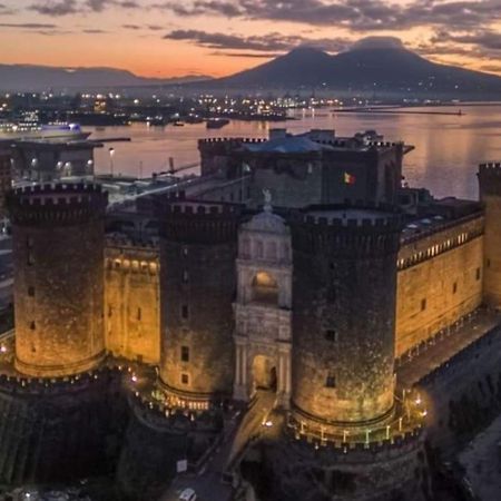Appartement Dimora Via Col Vento à Naples Extérieur photo