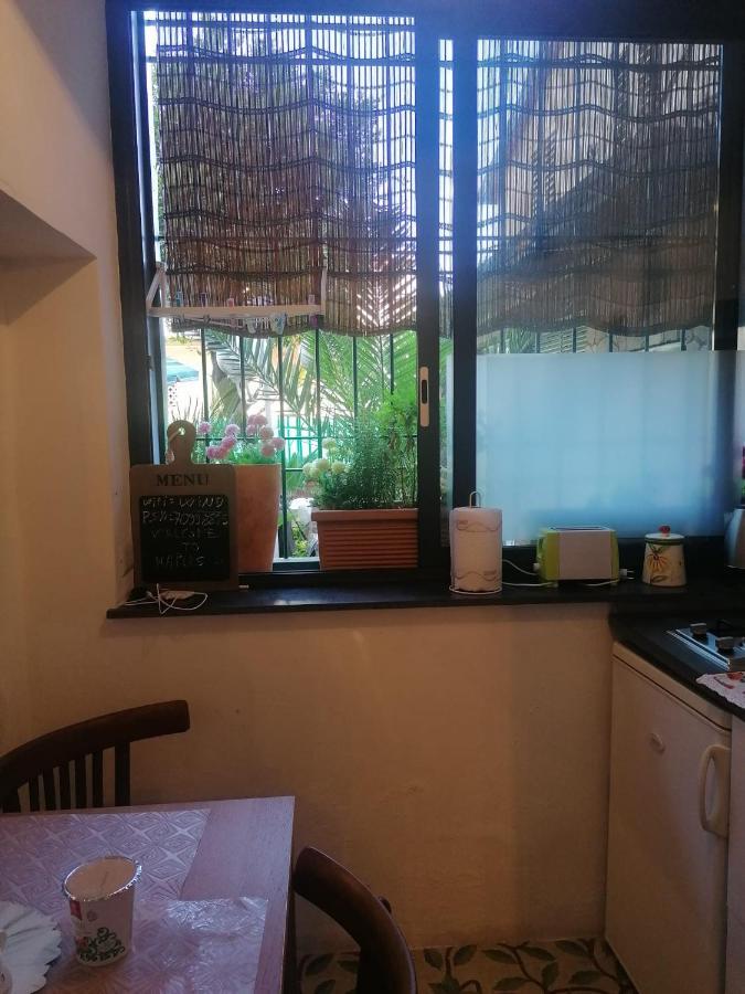 Appartement Dimora Via Col Vento à Naples Extérieur photo