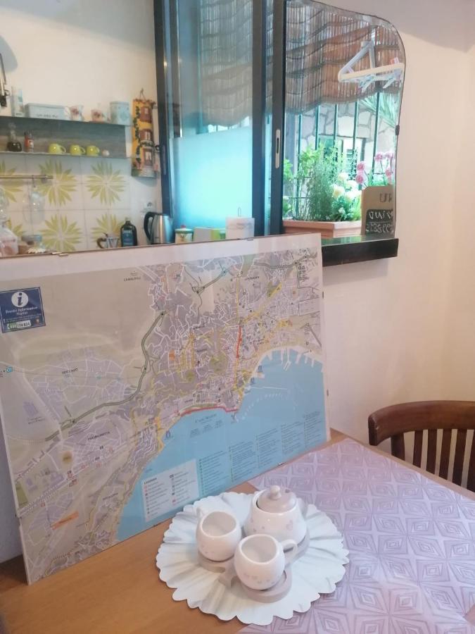 Appartement Dimora Via Col Vento à Naples Extérieur photo