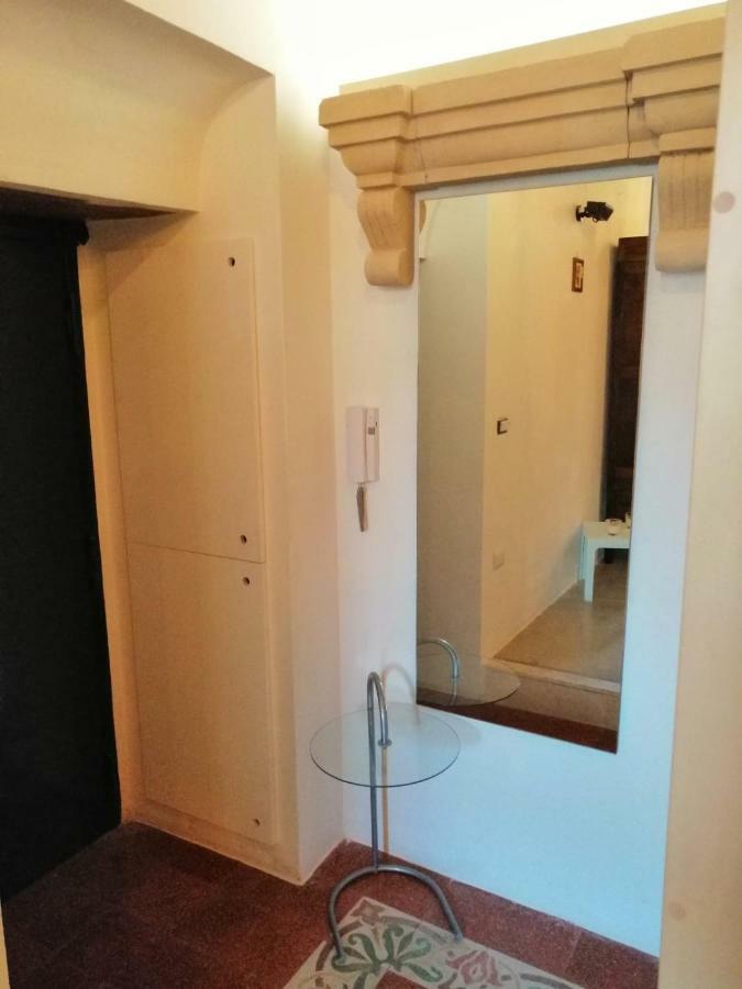 Appartement Dimora Via Col Vento à Naples Extérieur photo