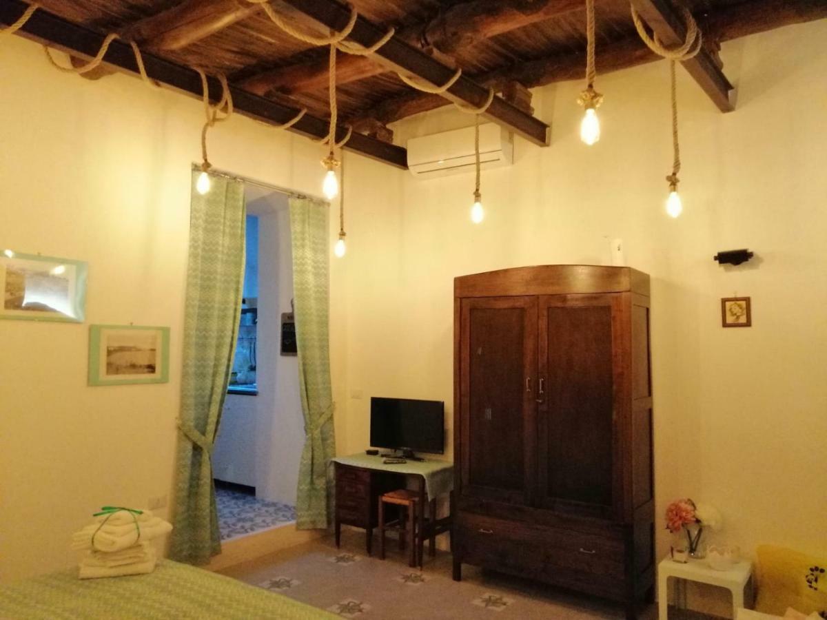 Appartement Dimora Via Col Vento à Naples Extérieur photo